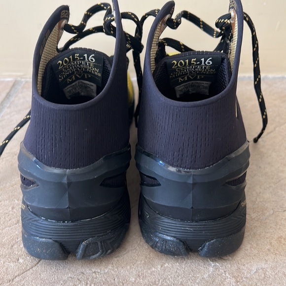 2016 Curry 2 'Back to Back MVP - Picture 6 of 6